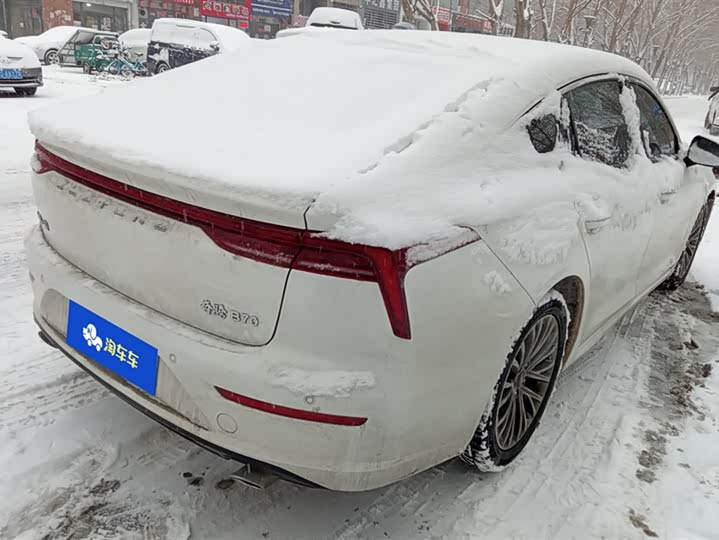 Фото 3 - Bestune B70