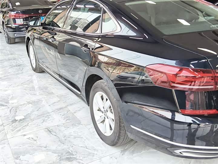 Фото 5 - Volkswagen Passat