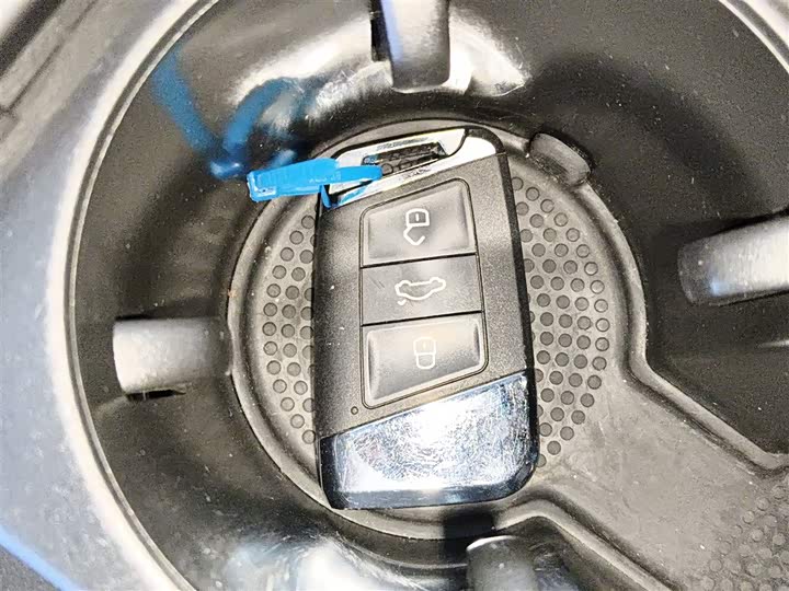 Фото 9 - Volkswagen Passat