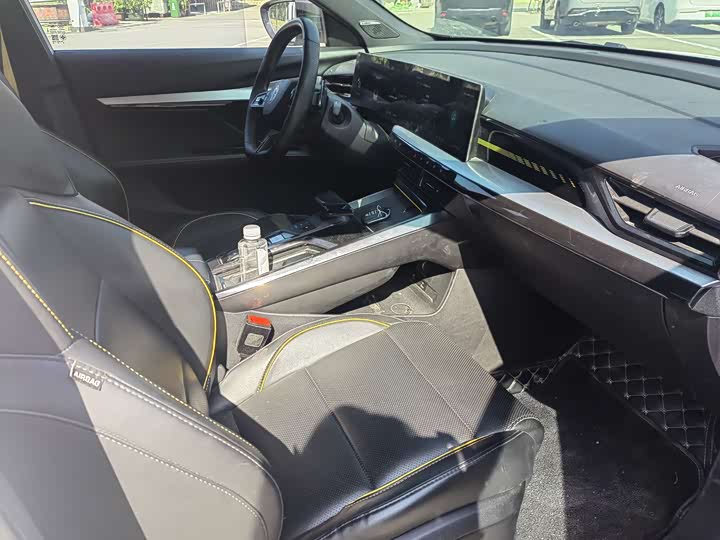 Фото 5 - MG Motor 5 Scorpio