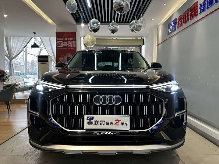 Фото 2 - Audi Q6