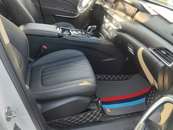 Фото 8 - Bestune T77