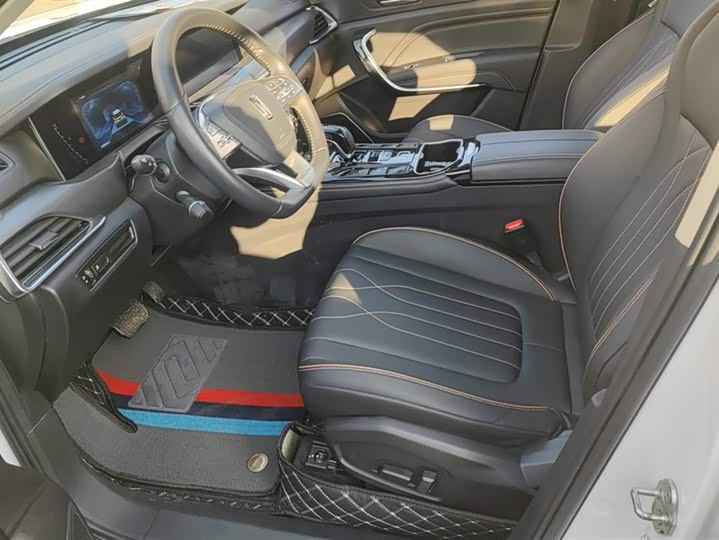 Фото 9 - Bestune T77