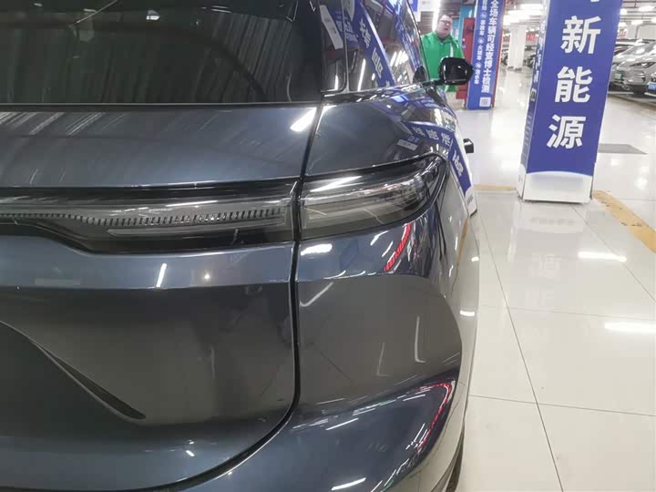 Фото 8 - Nio ES6