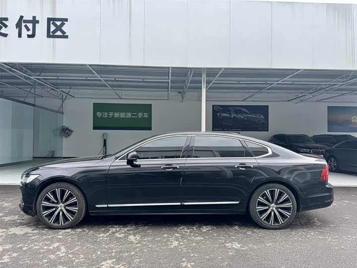 Фото 7 - Volvo S90