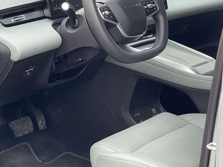 Фото 5 - Roewe D6