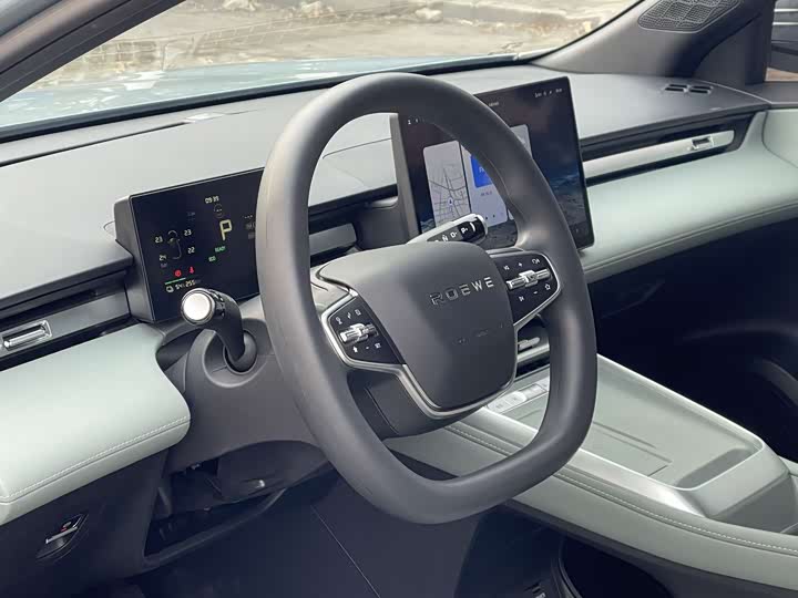 Фото 7 - Roewe D6