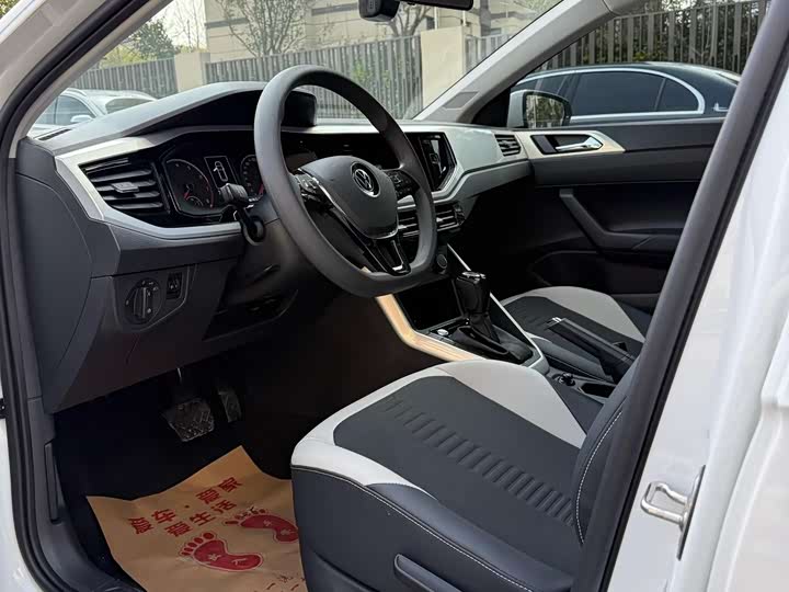 Фото 4 - Volkswagen Polo