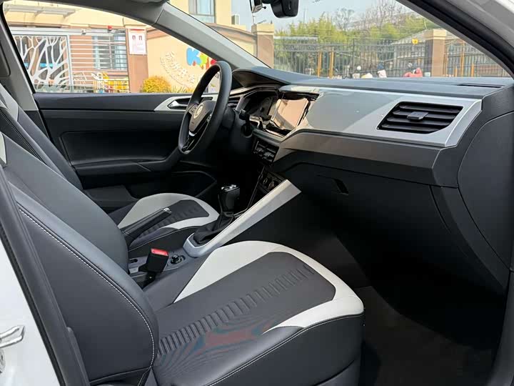 Фото 7 - Volkswagen Polo