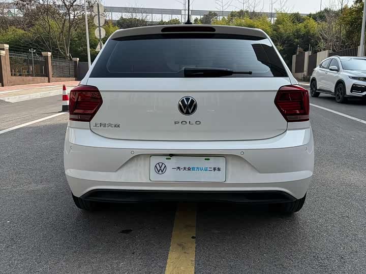 Фото 9 - Volkswagen Polo