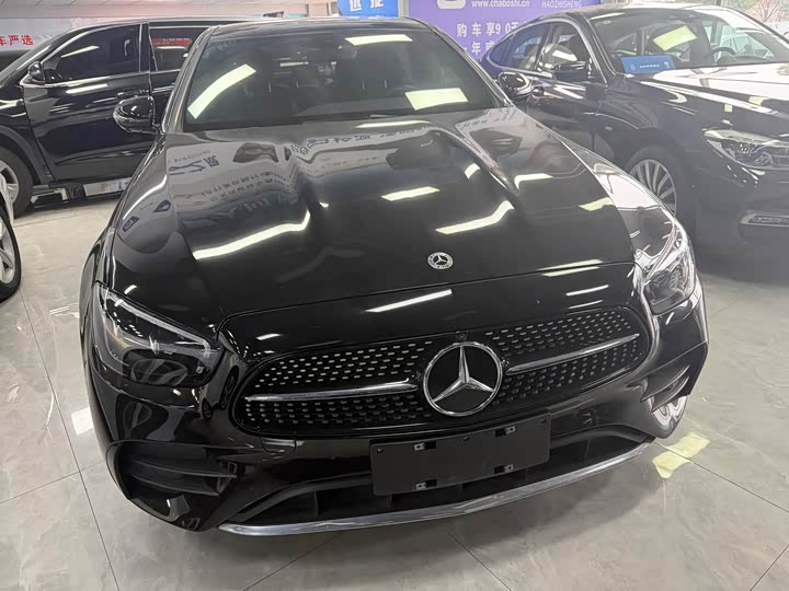 Фото 2 - Mercedes-Benz E-Class