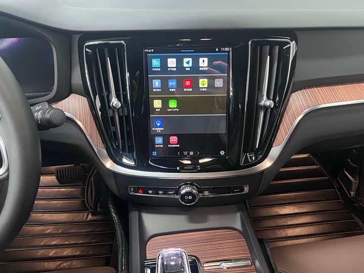 Фото 7 - Volvo S60