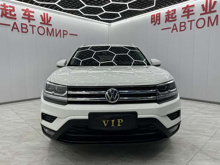 Фото 3 - Volkswagen Tharu