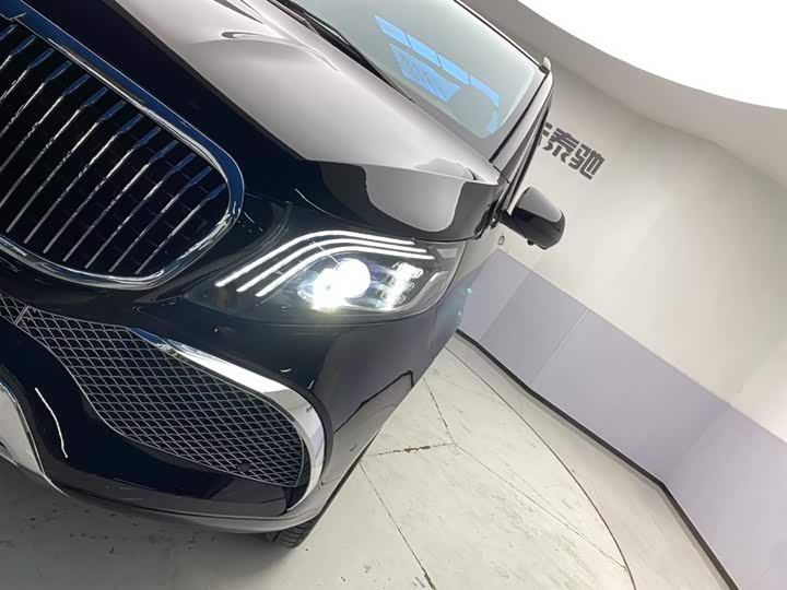 Фото 9 - Mercedes-Benz Vito