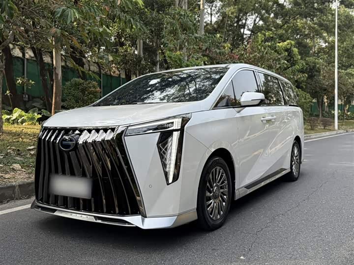 Фото 3 - GAC Trumpchi M8