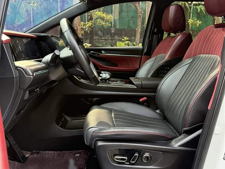 Фото 9 - GAC Trumpchi M8