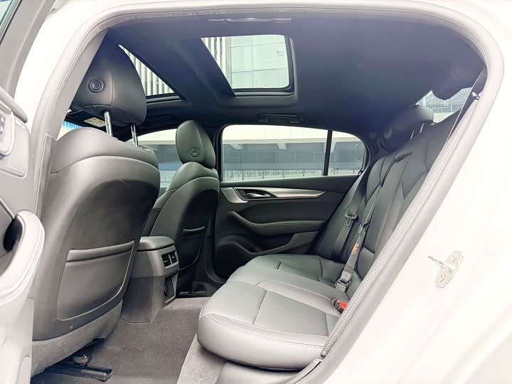 Фото 7 - Cadillac CT5