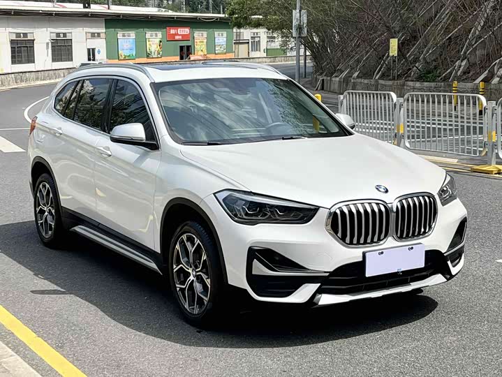 Фото 3 - BMW X1
