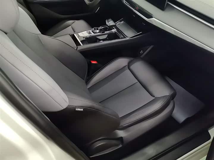 Фото 9 - Changan Raeton Plus