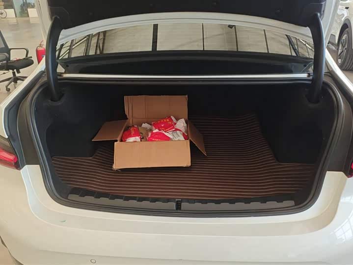 Фото 4 - BMW 3 Series