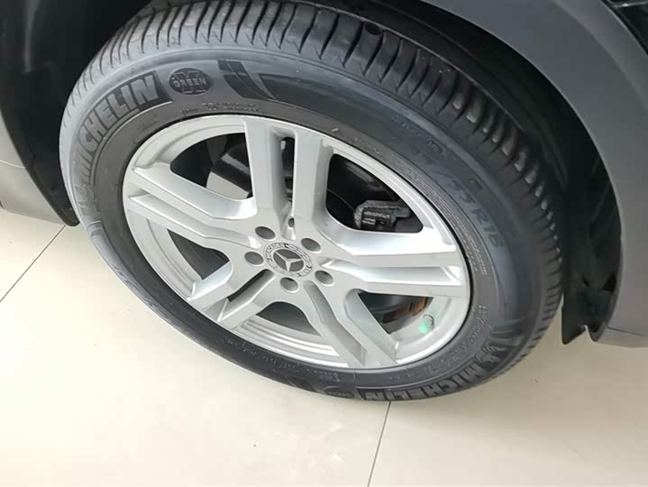 Фото 6 - Mercedes-Benz GLB-Class