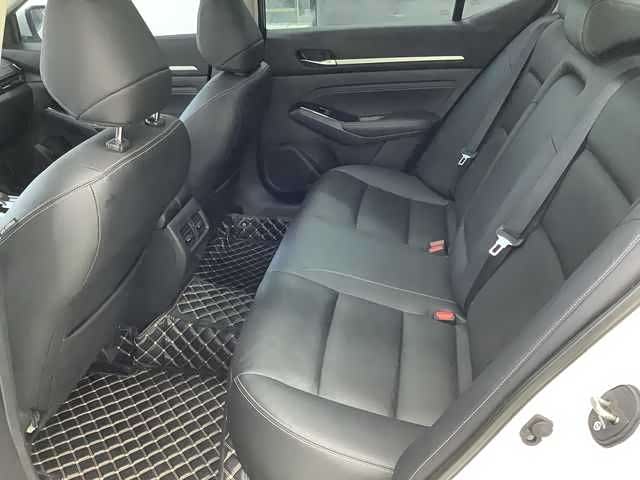 Фото 5 - Nissan Teana