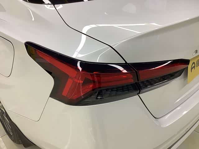 Фото 9 - Nissan Teana