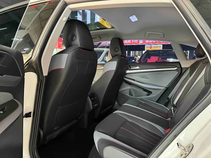 Фото 8 - Volkswagen Lamando L