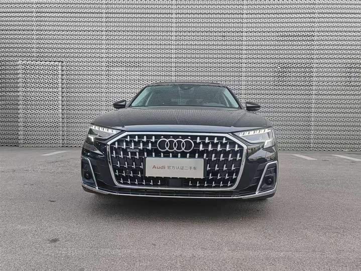 Фото 4 - Audi A8