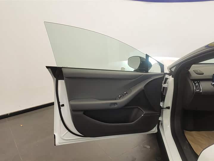 Фото 7 - XPeng F57