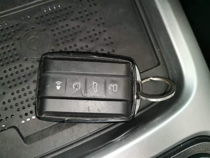 Фото 9 - Tank 300