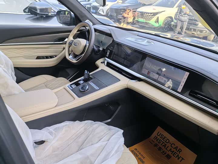 Фото 6 - Geely Monjaro