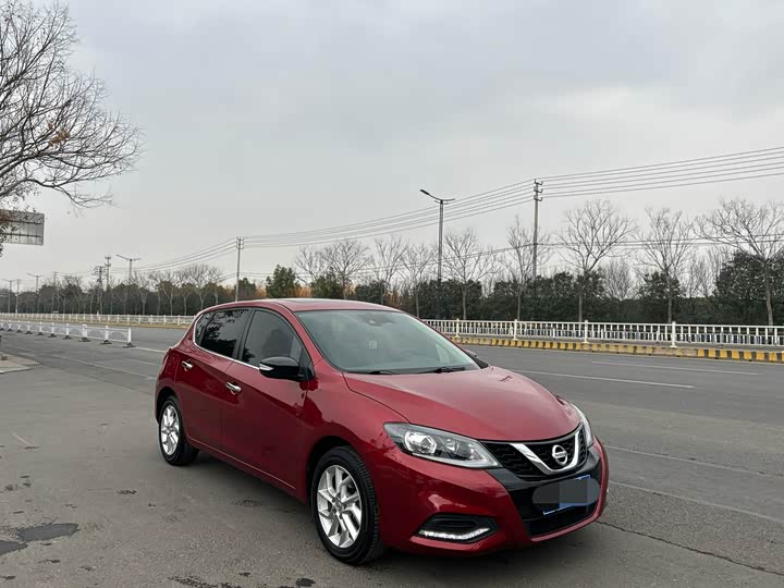 Фото 7 - Nissan Tiida