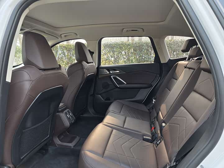 Фото 5 - BMW iX1