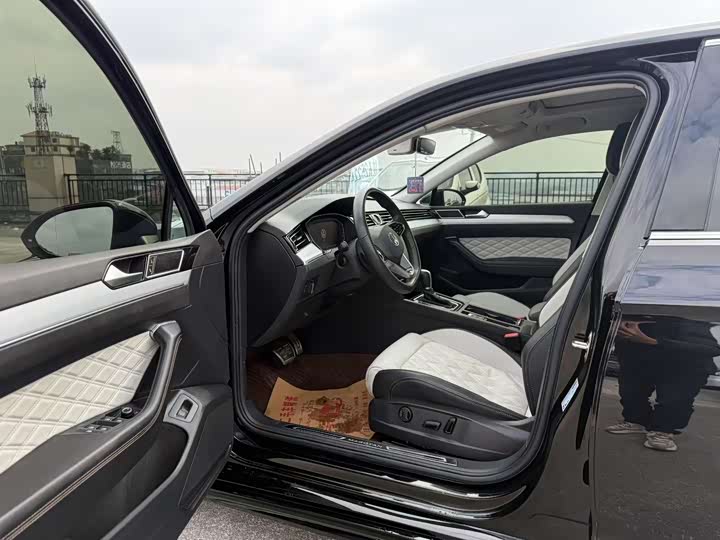 Фото 4 - Volkswagen Magotan