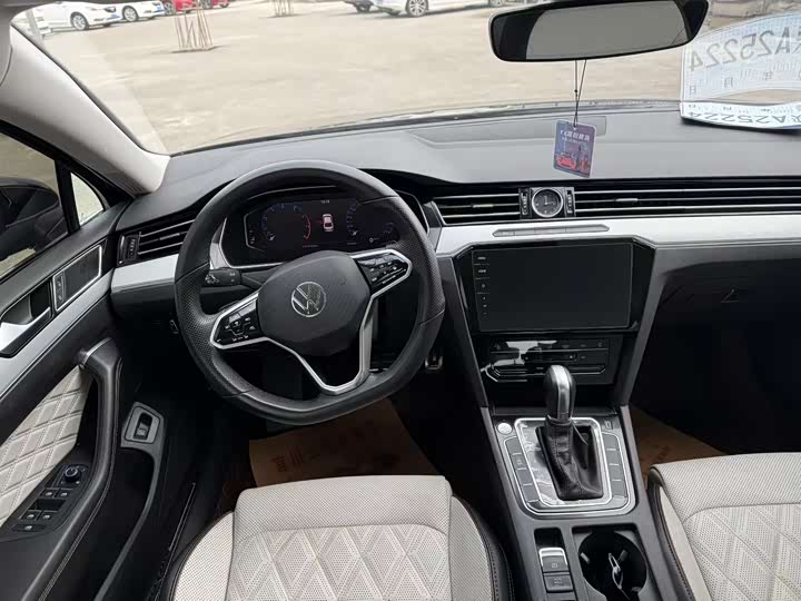 Фото 5 - Volkswagen Magotan