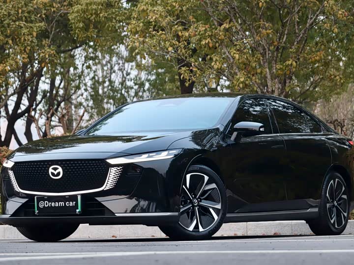 Фото 1 - Mazda EZ-6