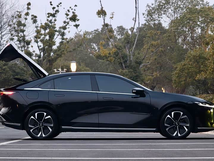 Фото 4 - Mazda EZ-6