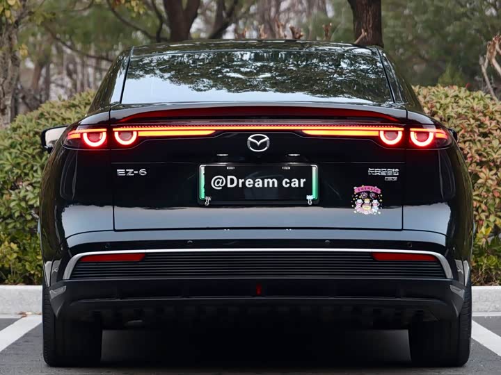 Фото 7 - Mazda EZ-6