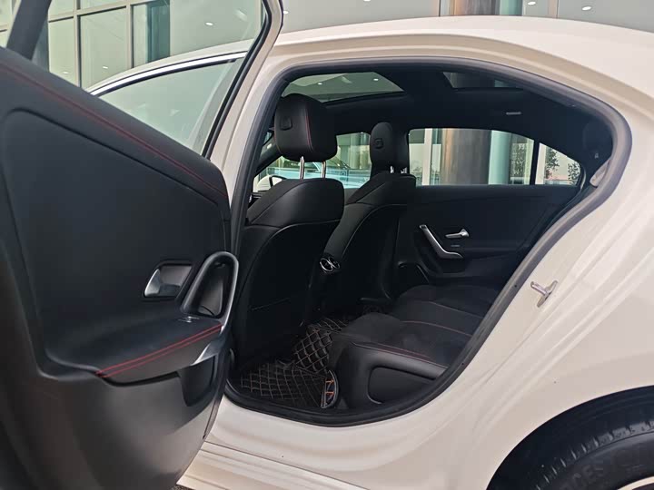 Фото 6 - Mercedes-Benz A-Class