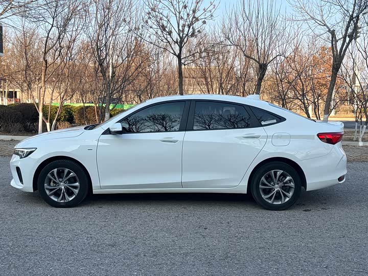 Фото 2 - Buick Verano