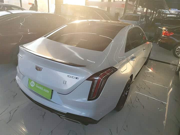 Фото 7 - Cadillac CT4