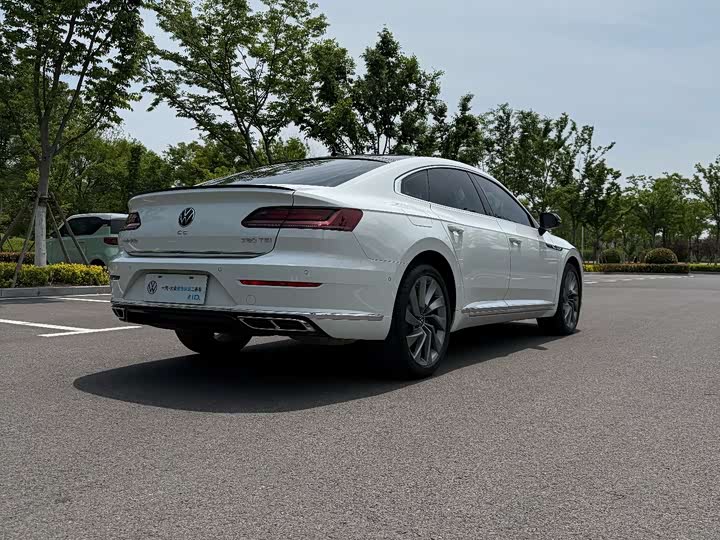 Фото 9 - Volkswagen CC