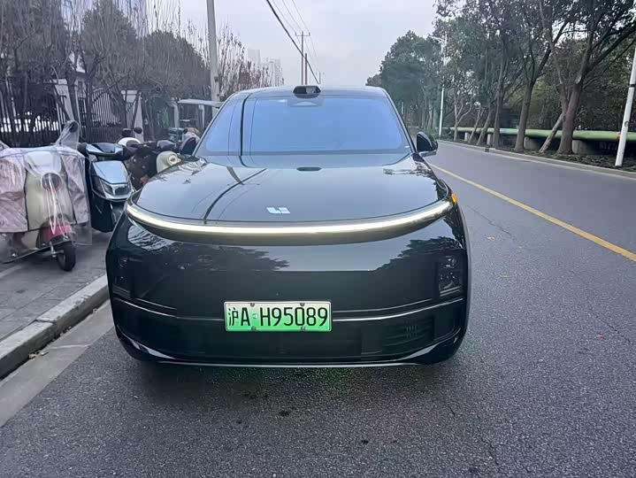 Фото 2 - LiXiang L9