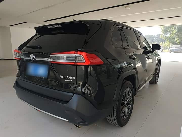 Фото 7 - Toyota Wildlander