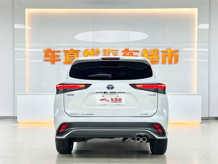 Фото 6 - Toyota Crown Kluger