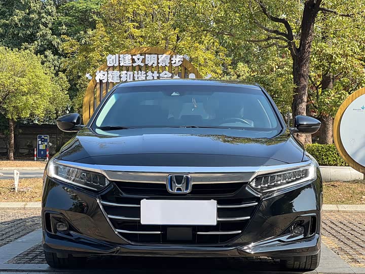 Фото 1 - Honda Accord