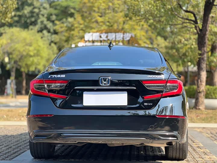 Фото 5 - Honda Accord