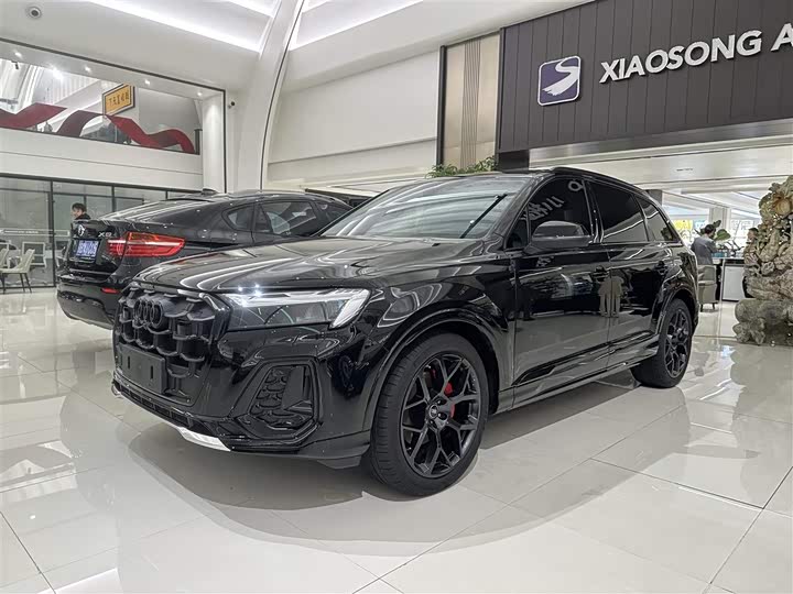 Фото 1 - Audi Q7