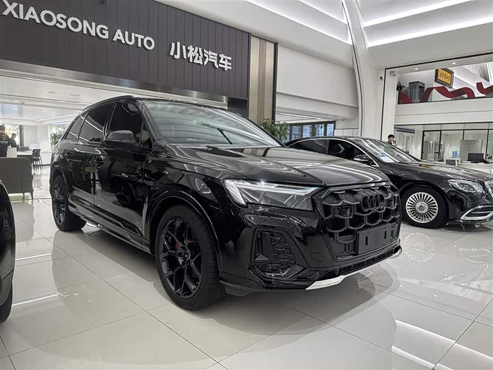 Фото 3 - Audi Q7